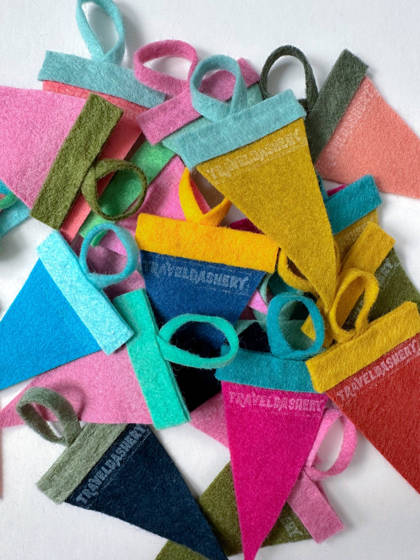 traveldashery - Custom mini pennant : classic colors: Default : mixed (one of each color)