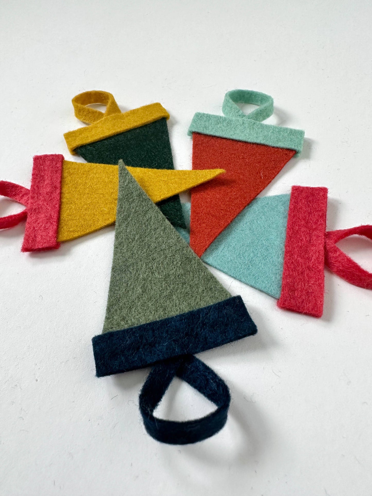 traveldashery - Custom mini pennant : classic colors: Default : mixed (one of each color)