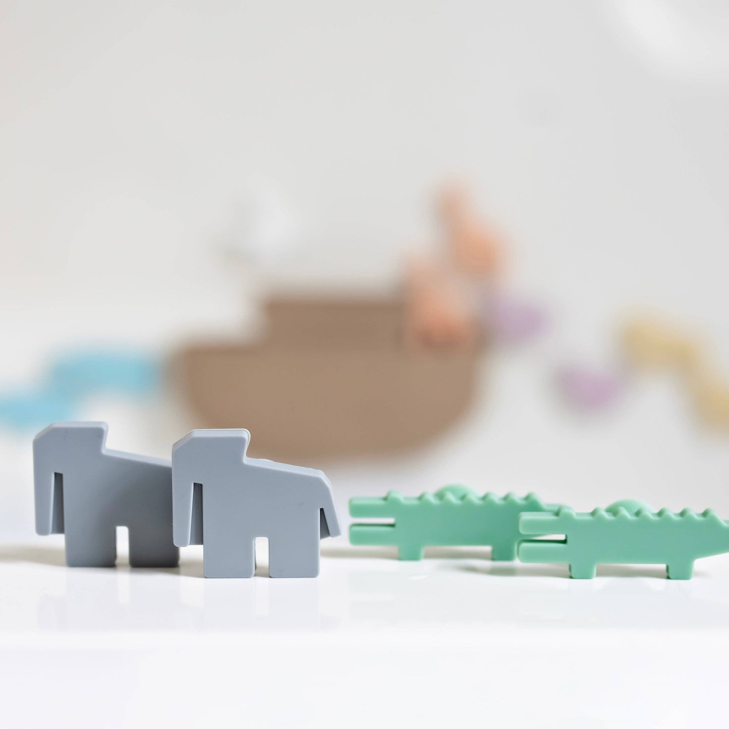 Ryan & Rose - Noah’s Ark Suction Toy: Noah’s Ark