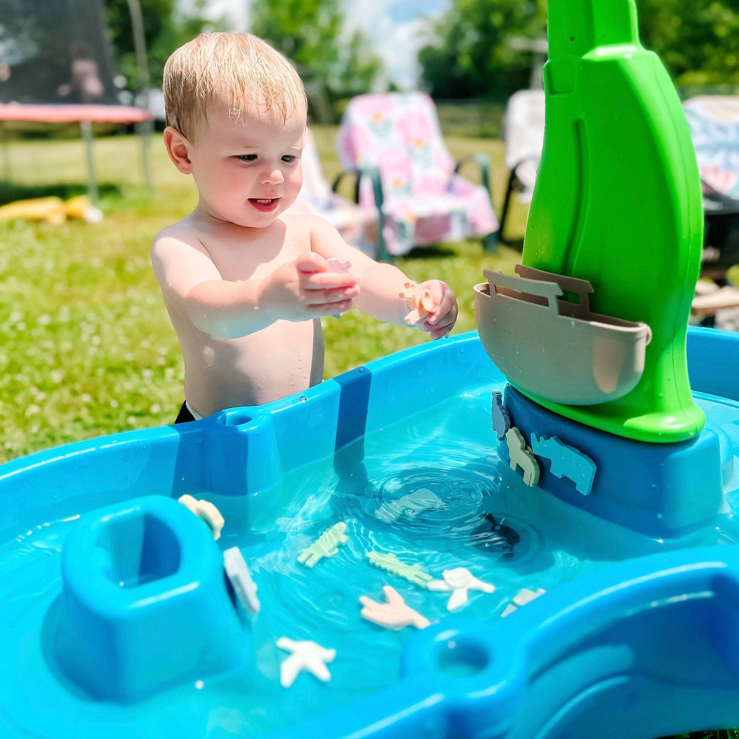 Ryan & Rose - Noah’s Ark Suction Toy: Noah’s Ark