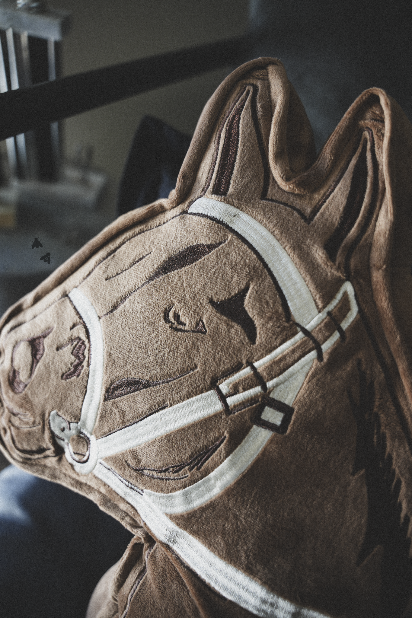 2 Fly Co - SHOW PONY PILLOW *BAY BROWN